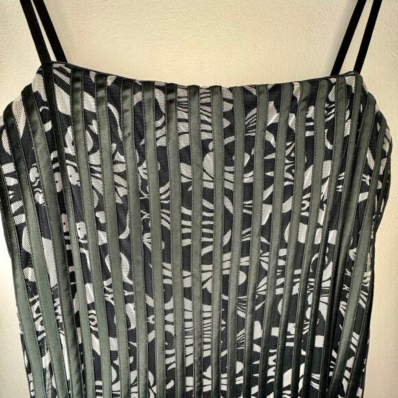 JS Collections Black and White Fit Flare Corset Midi Dress Stripe Vintage Y2K - Picture 3 of 9